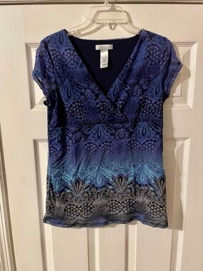 Lizwear by Liz Claiborne Navy & Teal Patterned V-Neck Women's Top size Medium